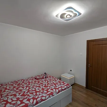 Cozy Modern Apartment Km 0 Craiova Exterior foto
